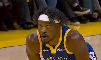 皇冠体育-半场战罢：勇士67-41大比分领先开拓者，巴特勒得到11分