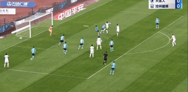 【中超】奥斯卡垫射林良铭头球 大连人1比1沧州雄狮