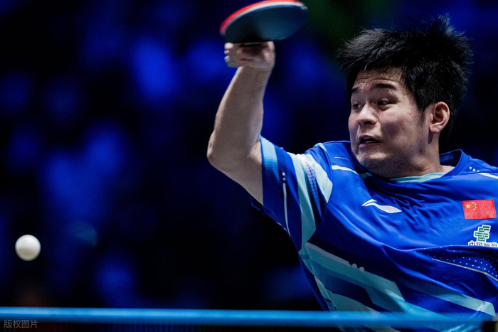 Crowns Sports-世界第二却连输外战！林诗栋的断崖下滑：是肩伤还是技术天花板？|达科|达科·约奇克|张禹珍|迪米特里-奥恰洛夫|国乒_新浪体育_新浪新闻