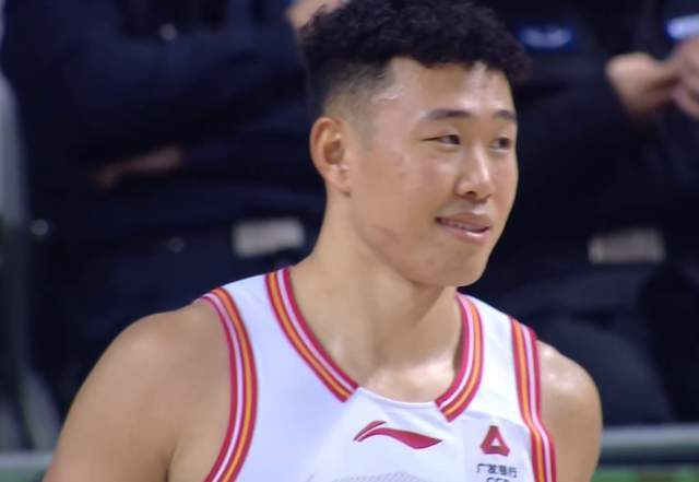 Crowns Sports-神仙打架!鱼腩双加时掀翻黑马,郭昊文独砍31+6+10,贺希宁28+7