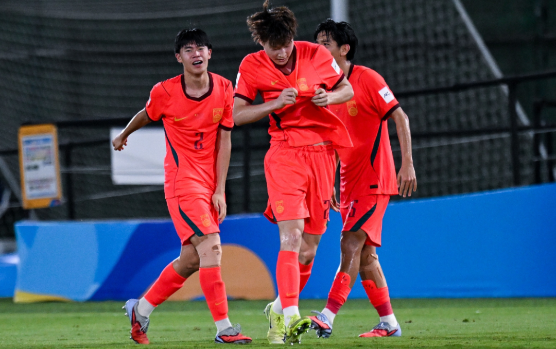 皇冠体育-感谢日本队!一场3-1助攻U17国足闯进8强,印尼队2连败垫底出局